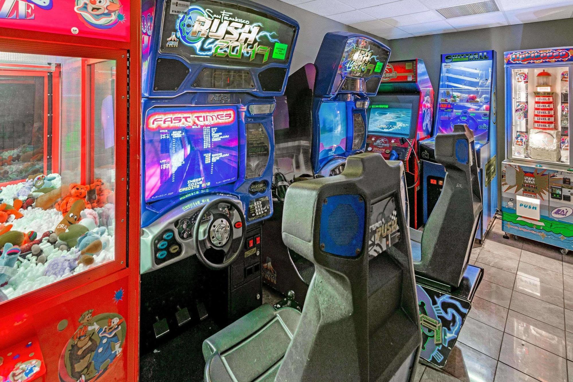Ramada Overland Park Mission Bagian luar foto