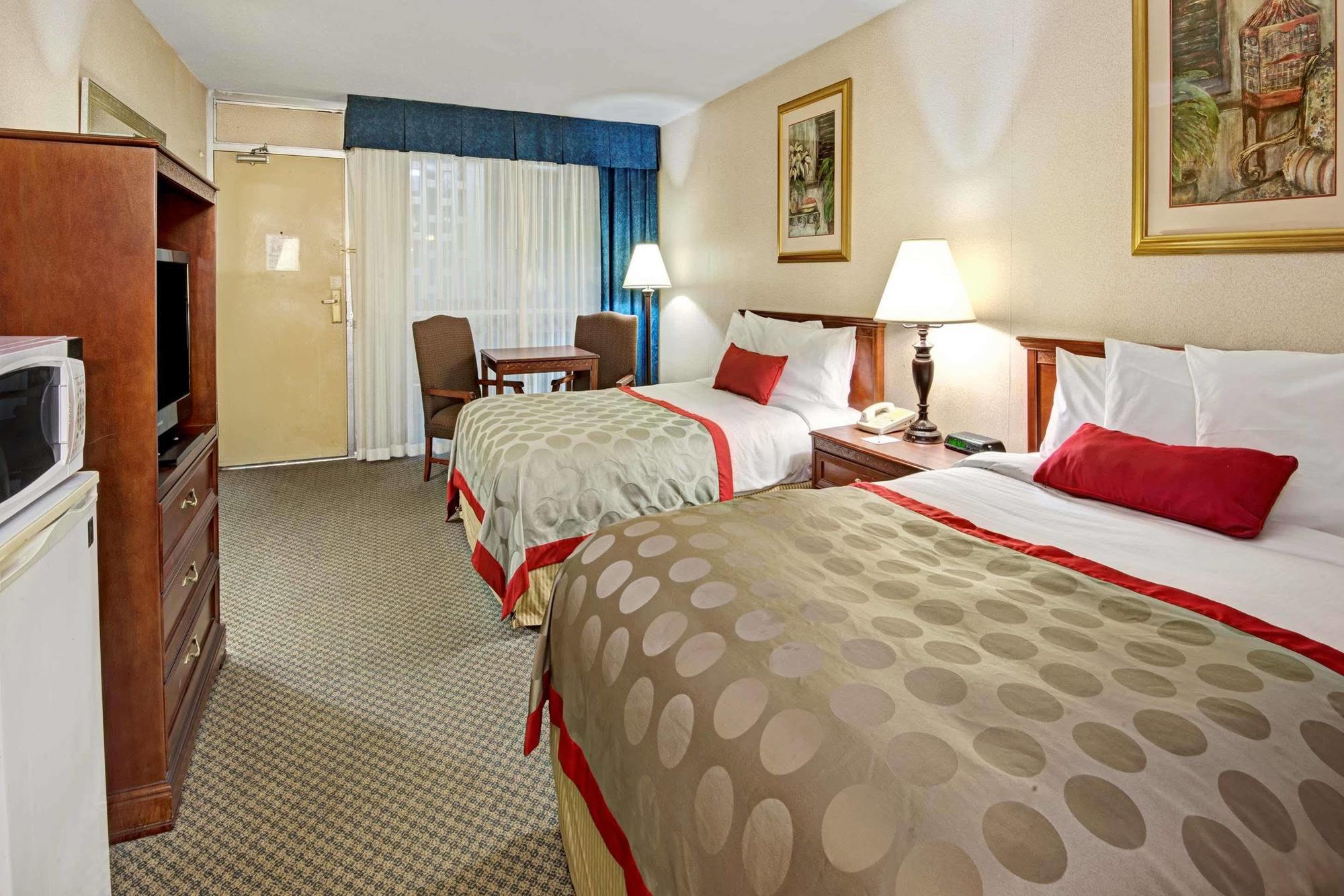 Ramada Overland Park Mission Bagian luar foto